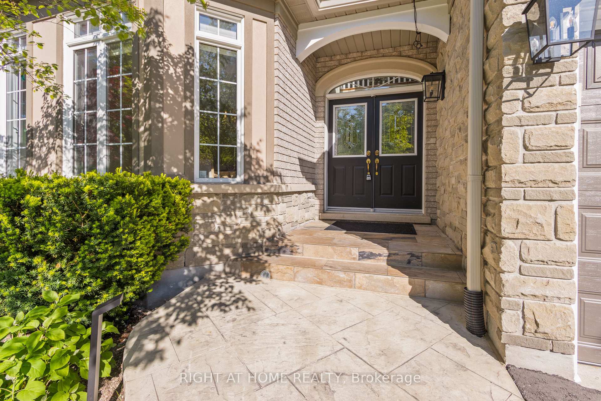 Photo 8 of Unit 5B, 405 Crossing Bridge Place, Aurora, Aurora Estates — HOMEH