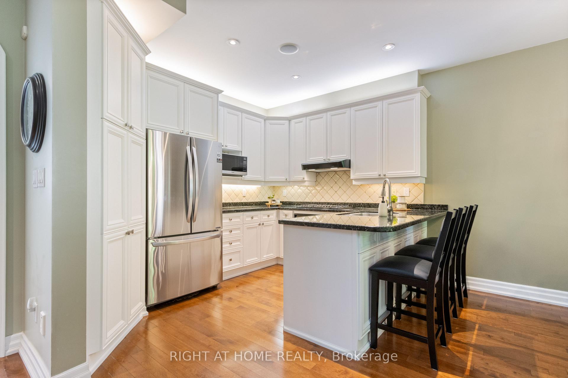Photo 14 of Unit 5B, 405 Crossing Bridge Place, Aurora, Aurora Estates — HOMEH