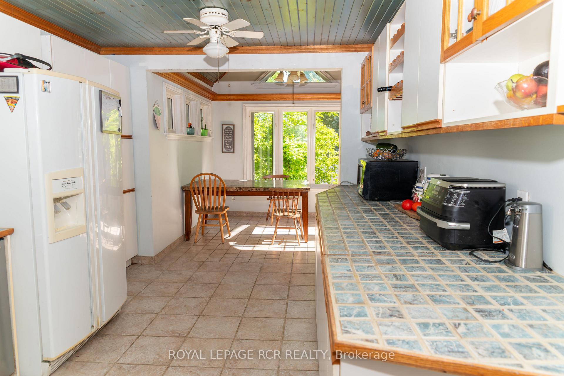 Photo 14 of 82 Quarry Drive, Orangeville — HOMEH