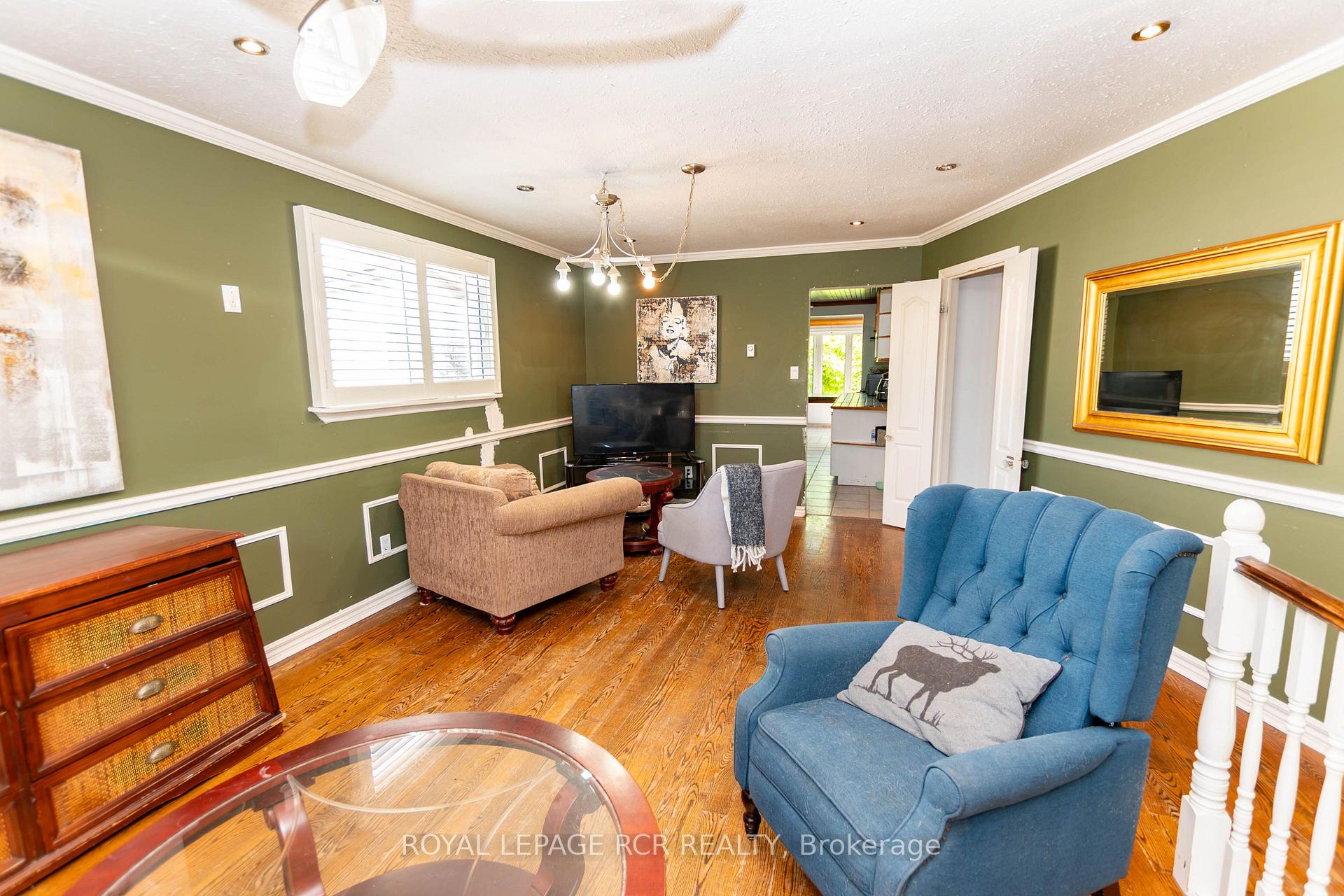 Photo 10 of 82 Quarry Drive, Orangeville — HOMEH