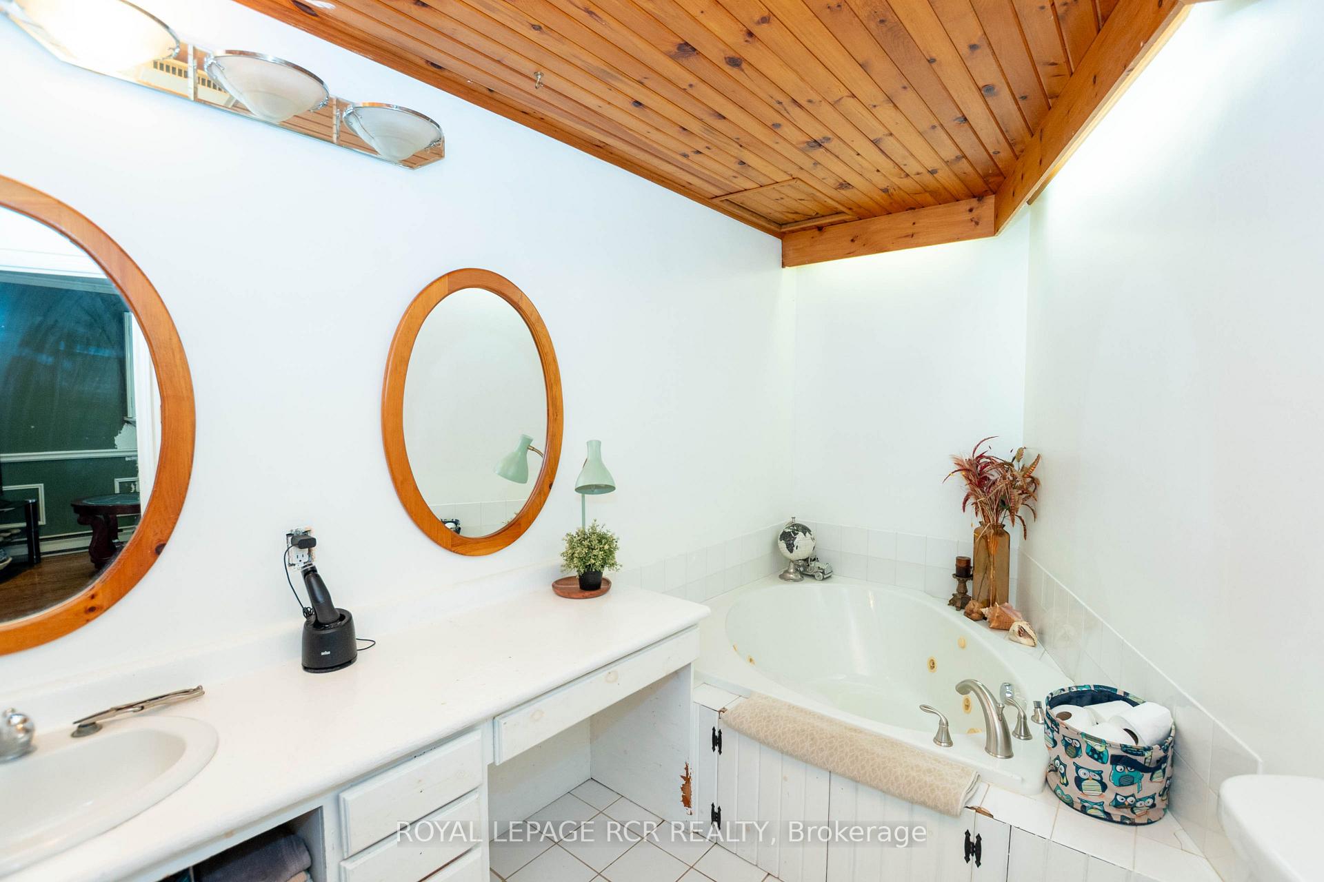 Photo 19 of 82 Quarry Drive, Orangeville — HOMEH