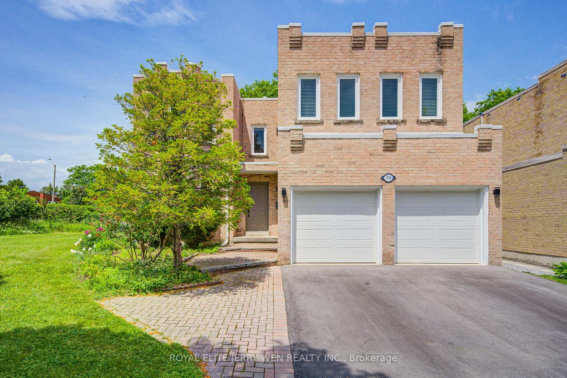 Photo 2 of 70 Bronte Road, Markham, Thornlea — HOMEH