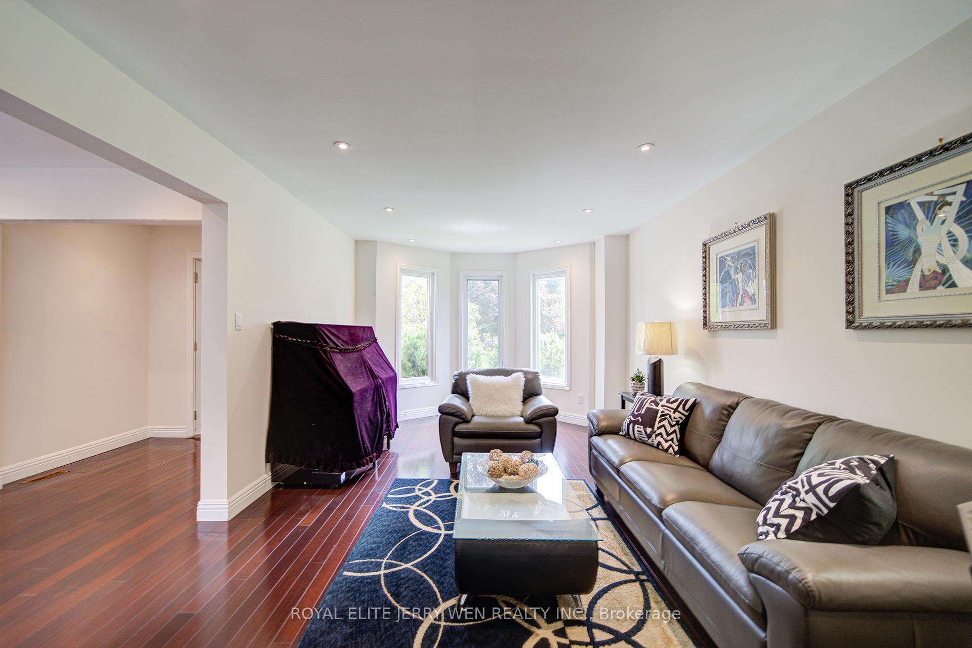 Photo 4 of 70 Bronte Road, Markham, Thornlea — HOMEH