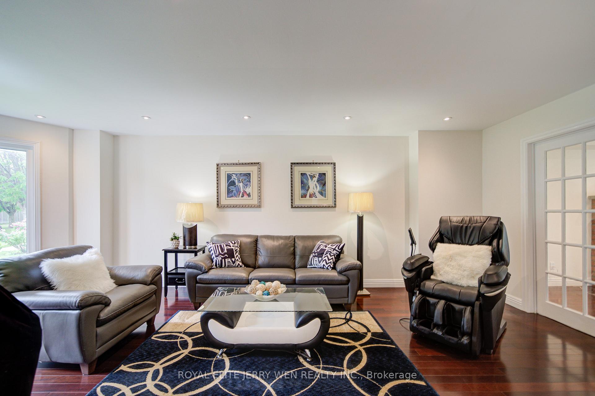 Photo 5 of 70 Bronte Road, Markham, Thornlea — HOMEH