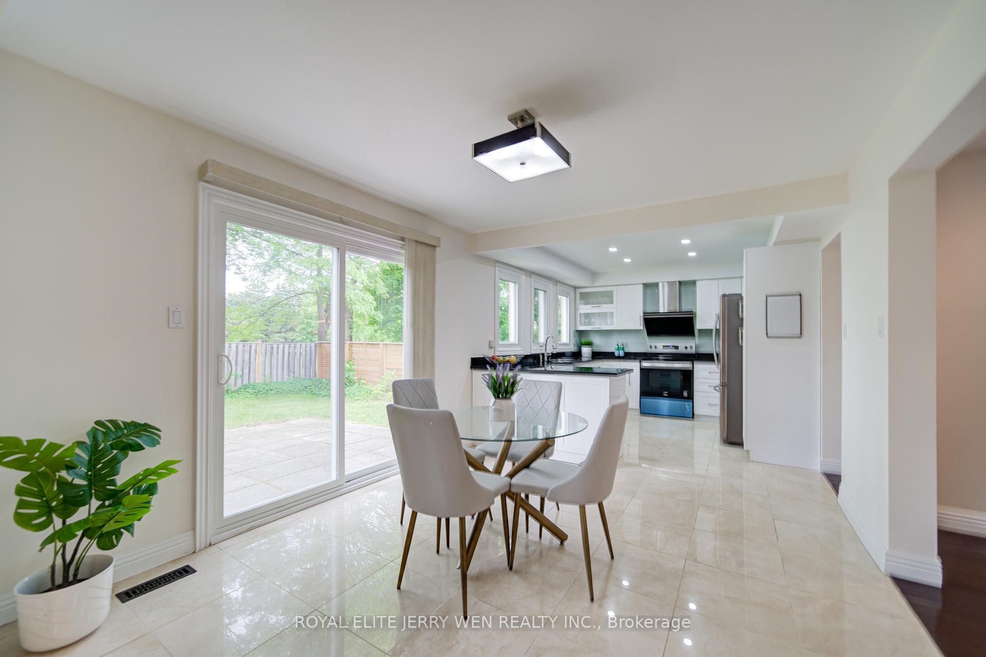 Photo 10 of 70 Bronte Road, Markham, Thornlea — HOMEH