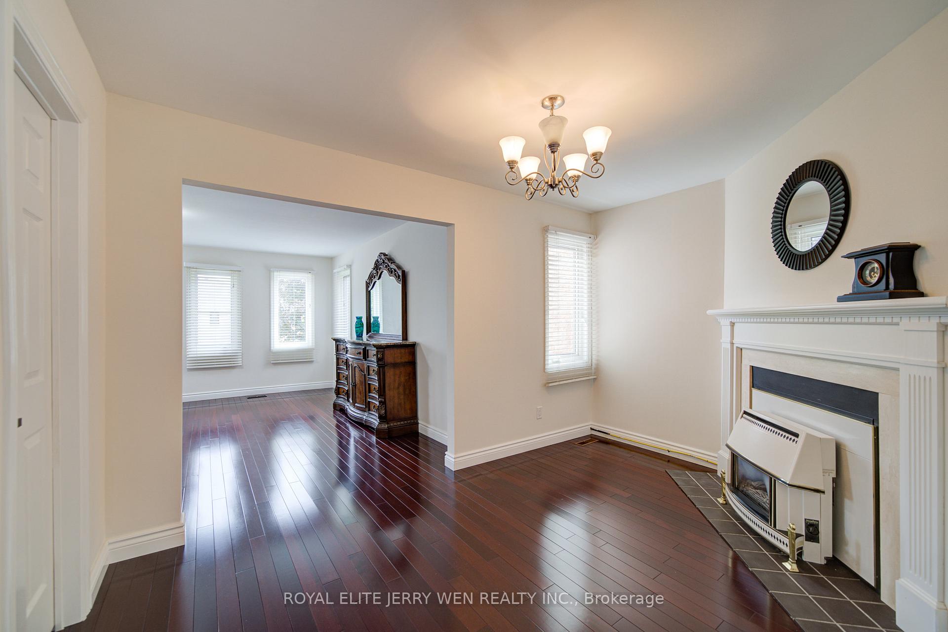 Photo 16 of 70 Bronte Road, Markham, Thornlea — HOMEH