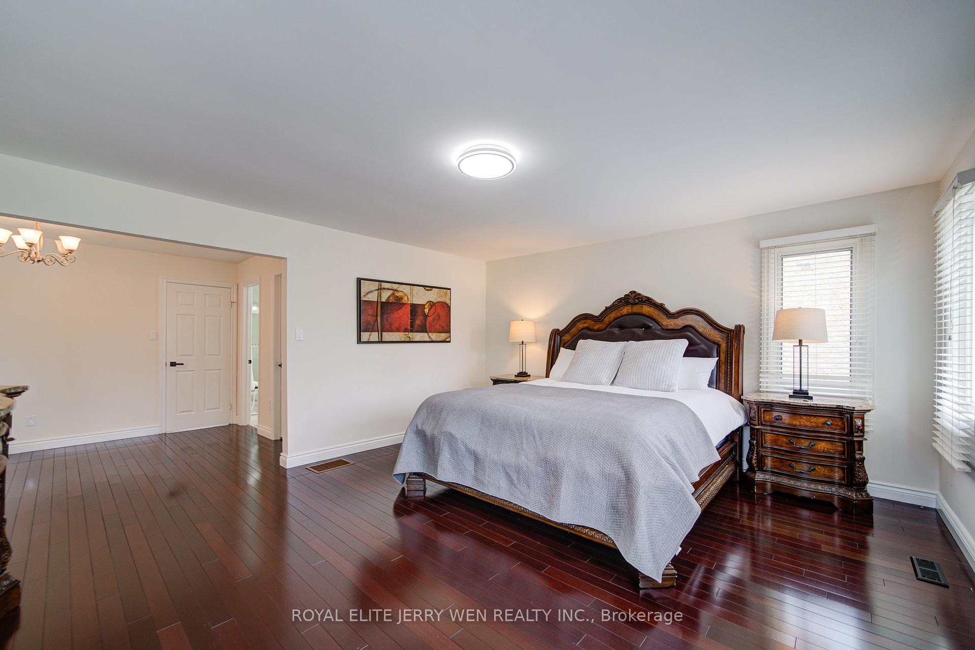 Photo 18 of 70 Bronte Road, Markham, Thornlea — HOMEH