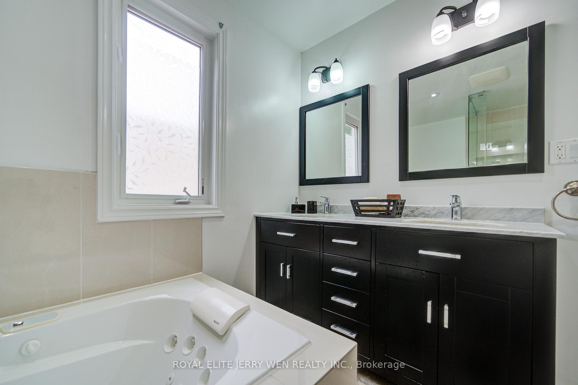 Photo 21 of 70 Bronte Road, Markham, Thornlea — HOMEH