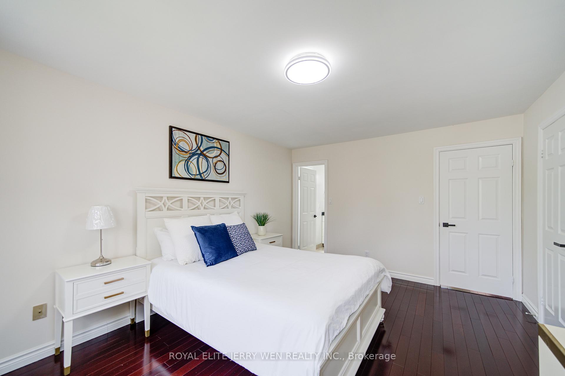 Photo 23 of 70 Bronte Road, Markham, Thornlea — HOMEH