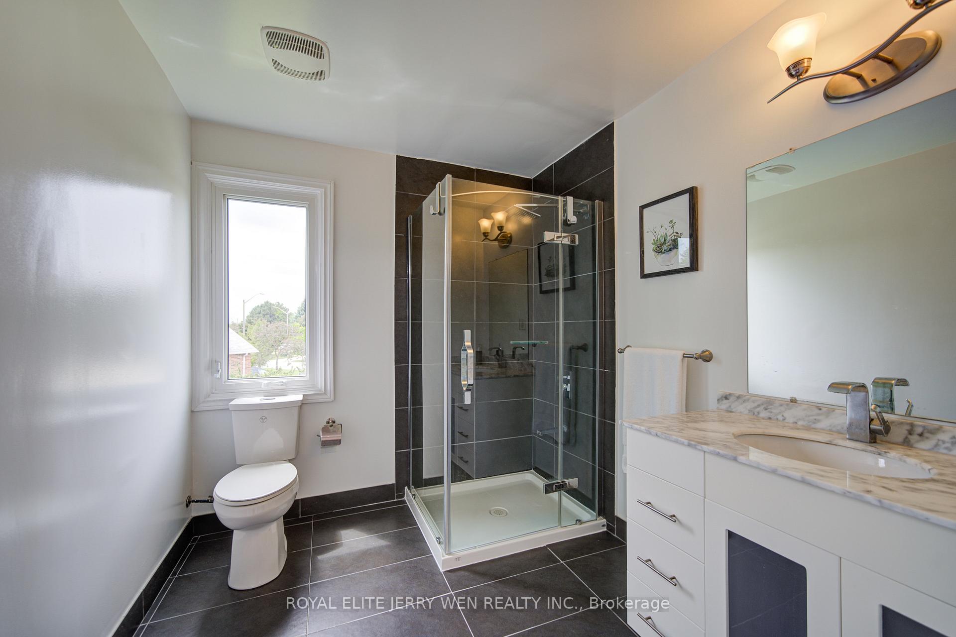 Photo 29 of 70 Bronte Road, Markham, Thornlea — HOMEH