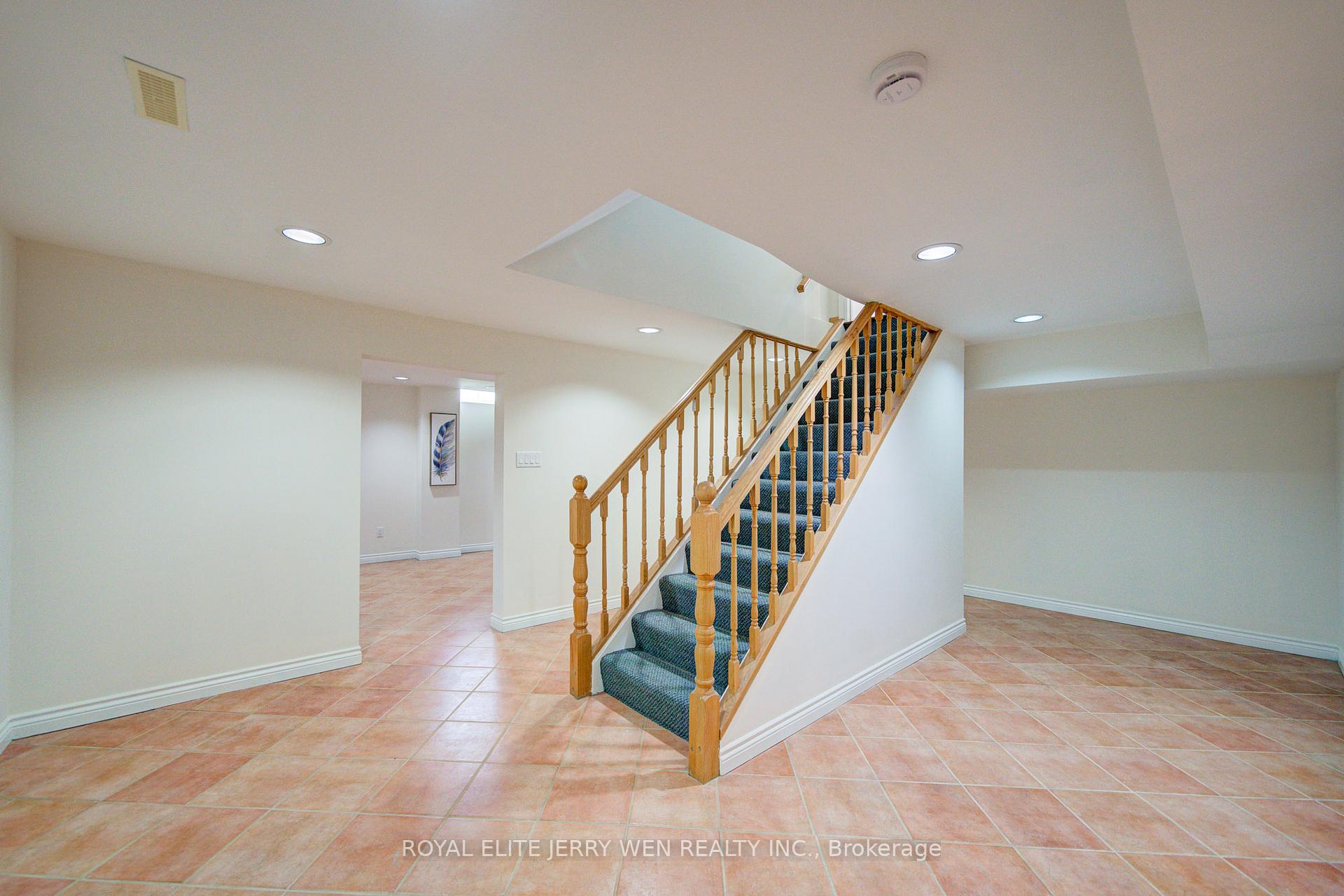 Photo 30 of 70 Bronte Road, Markham, Thornlea — HOMEH