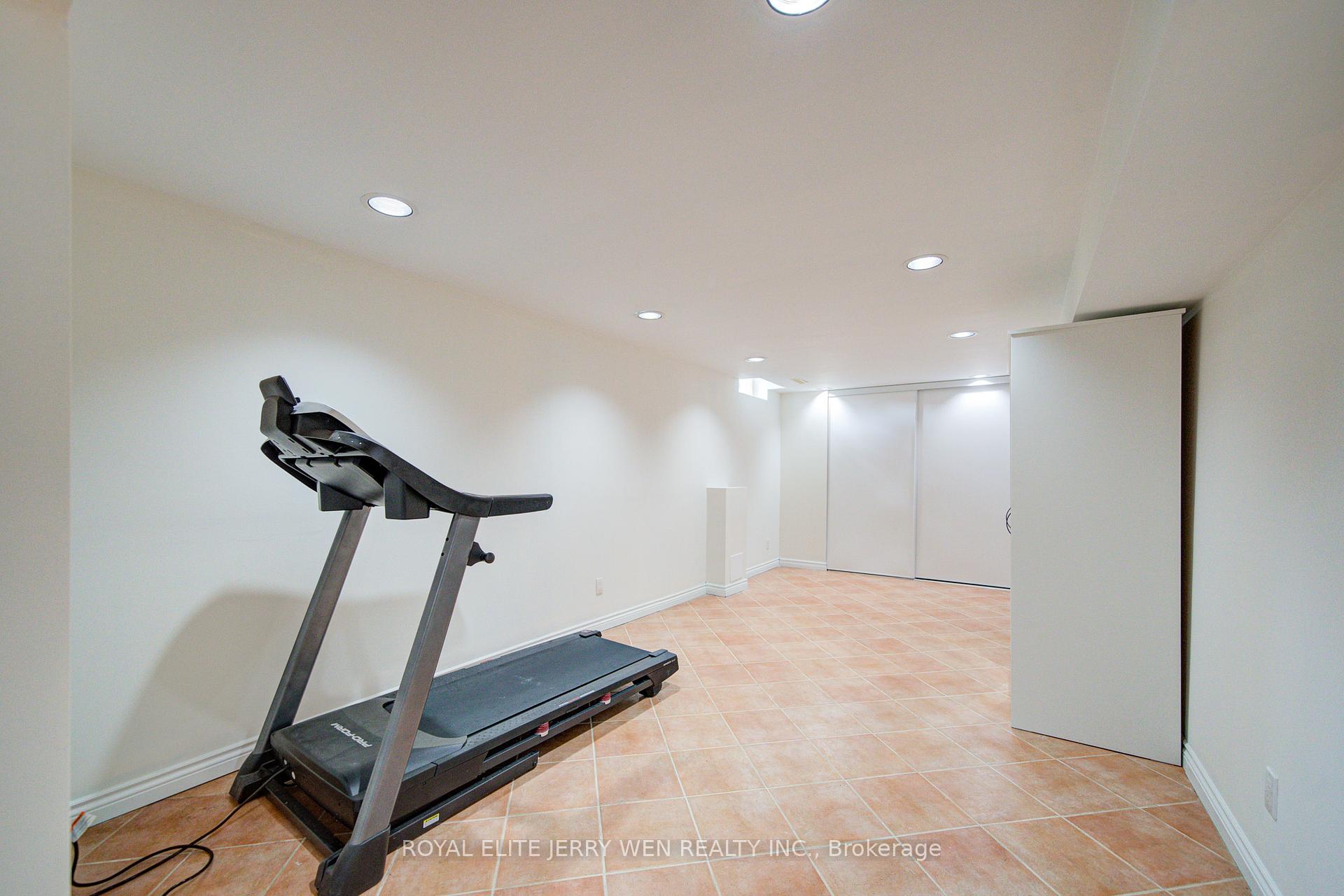 Photo 33 of 70 Bronte Road, Markham, Thornlea — HOMEH