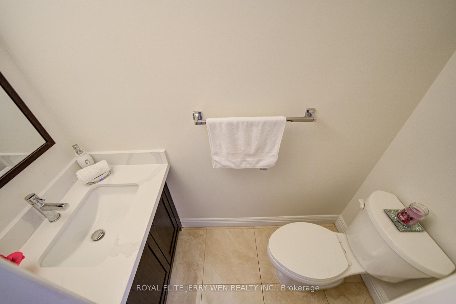 Photo 36 of 70 Bronte Road, Markham, Thornlea — HOMEH