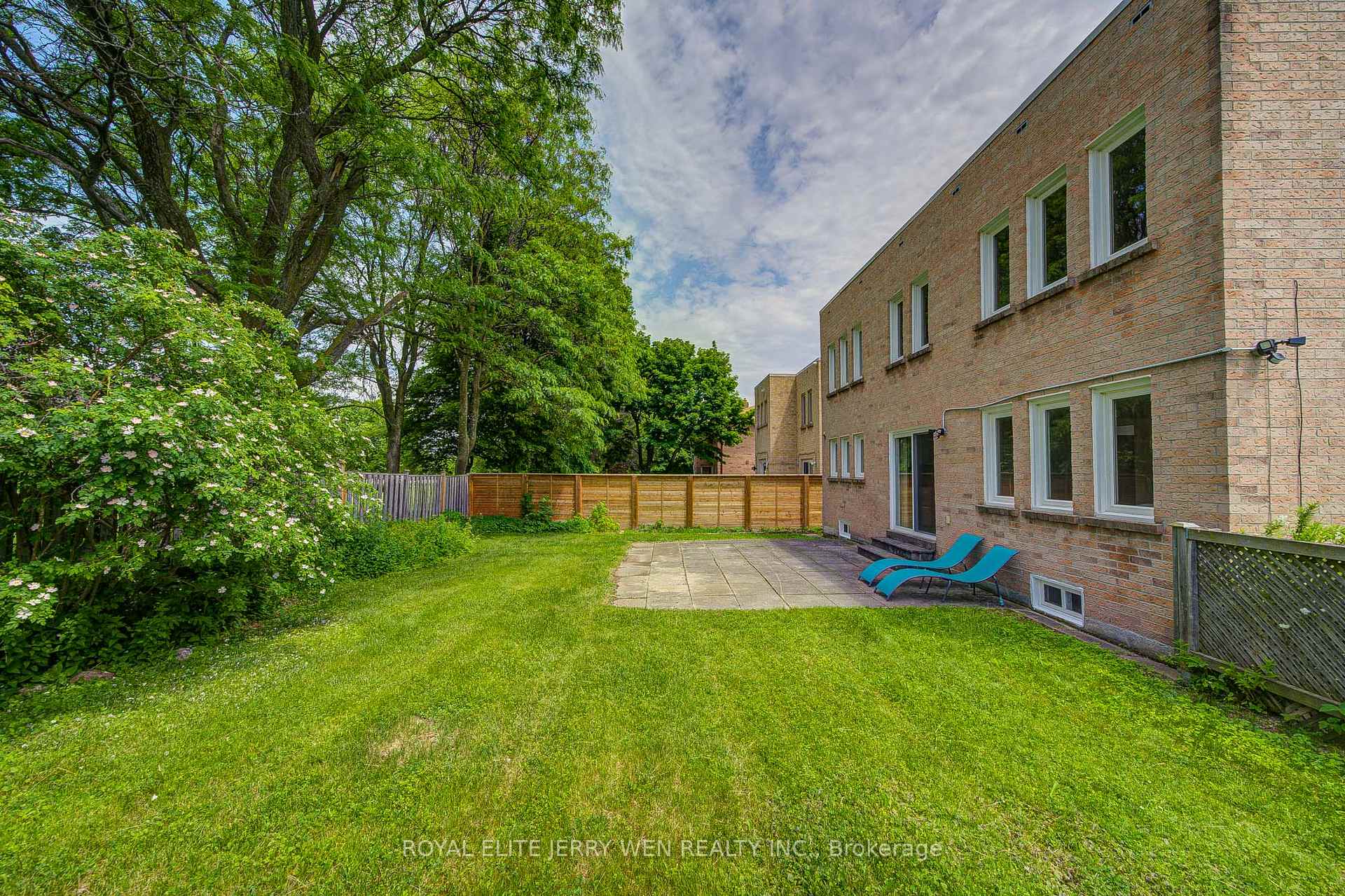 Photo 43 of 70 Bronte Road, Markham, Thornlea — HOMEH