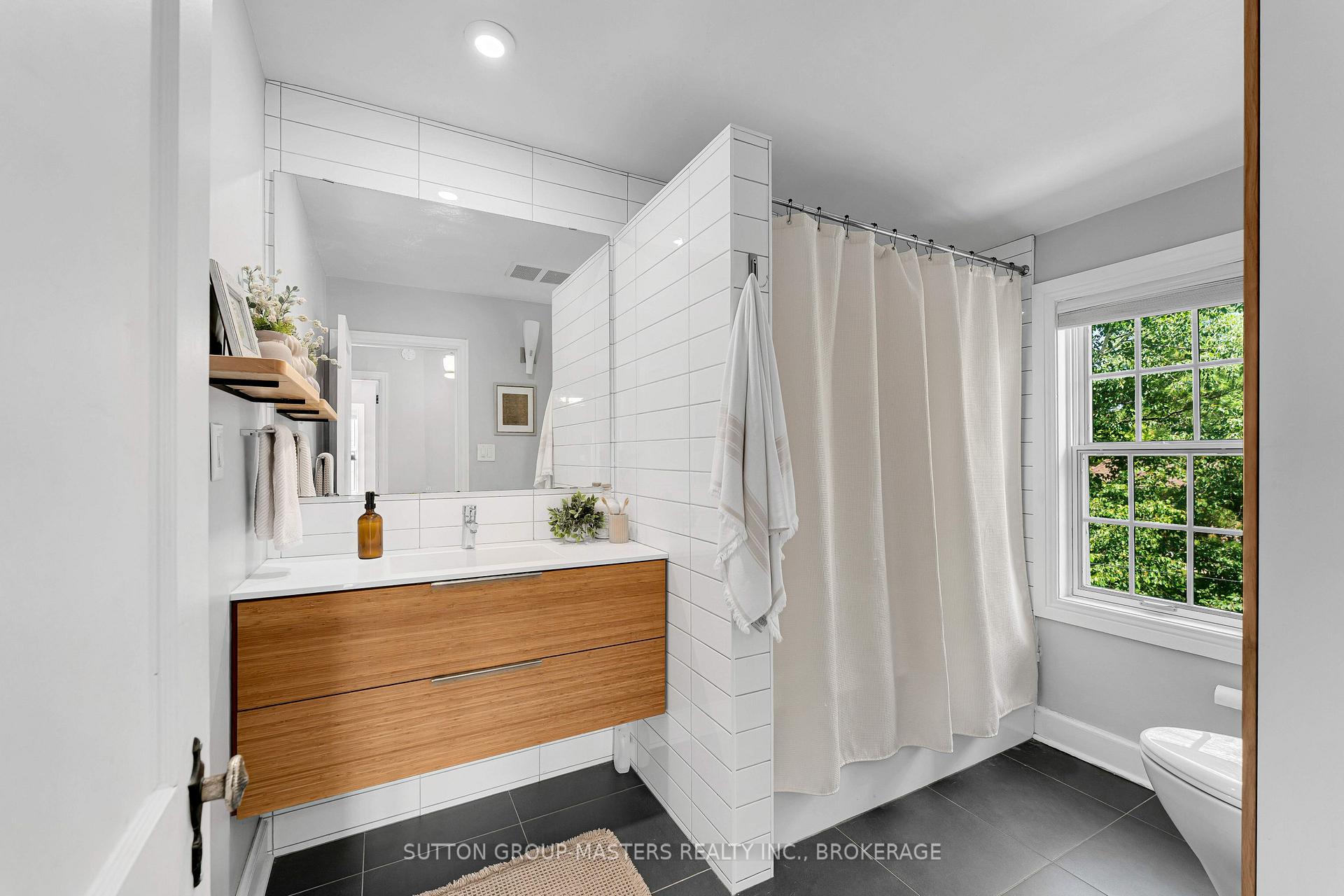 Photo 22 of 187 Willingdon Avenue, Kingston, Central City East — HOMEH