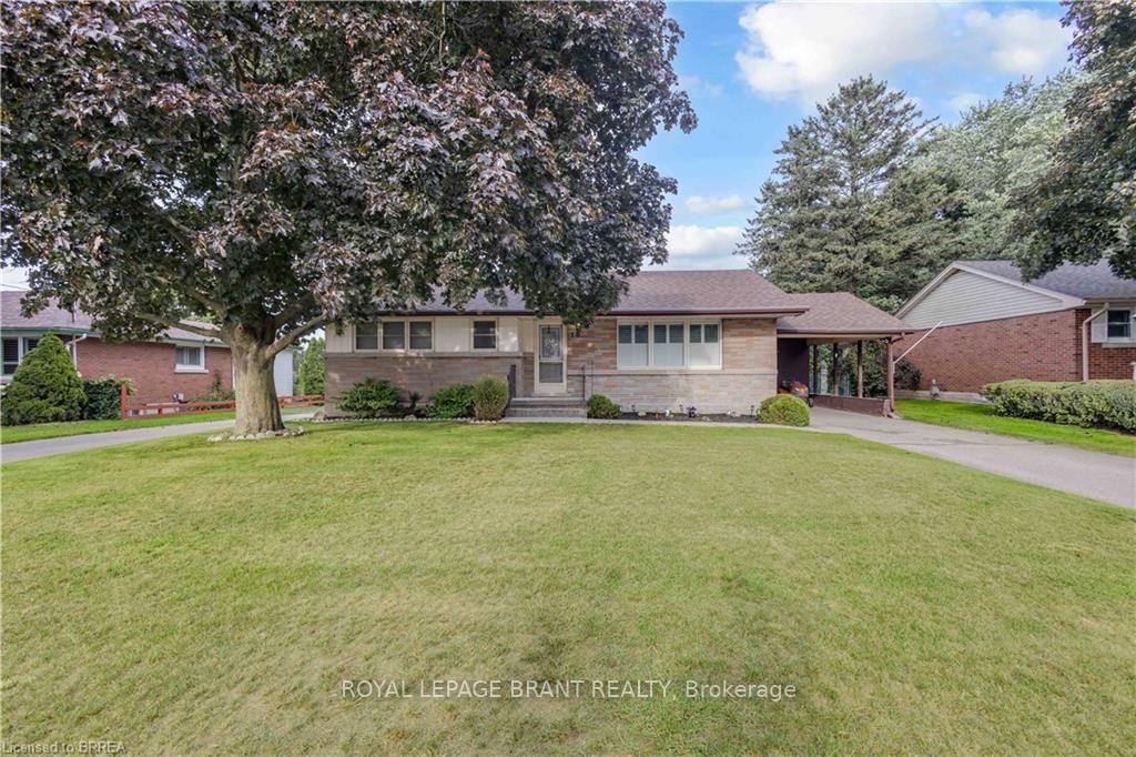Photo 2 of 18 Kingsmount Crescent, Brantford, Oakhill Dr — HOMEH