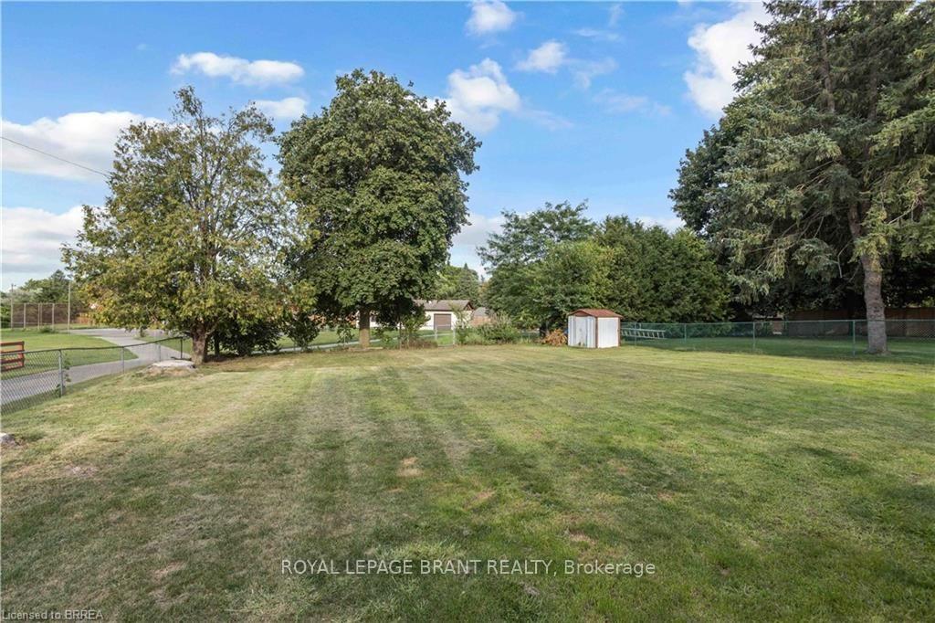 Photo 6 of 18 Kingsmount Crescent, Brantford, Oakhill Dr — HOMEH