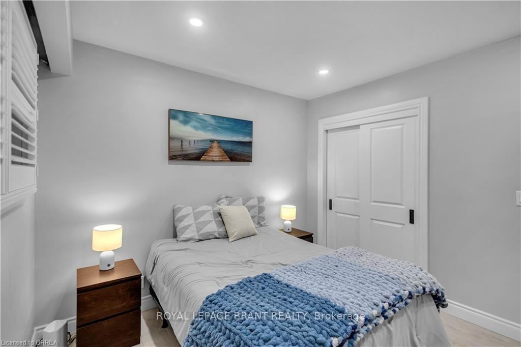 Photo 19 of 18 Kingsmount Crescent, Brantford, Oakhill Dr — HOMEH