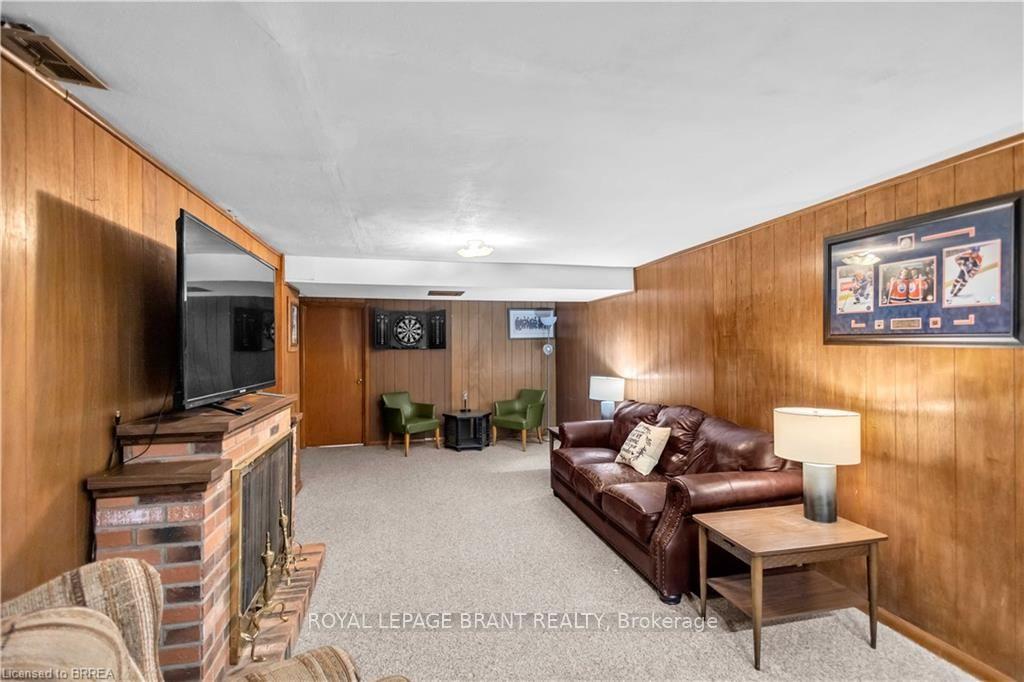 Photo 23 of 18 Kingsmount Crescent, Brantford, Oakhill Dr — HOMEH