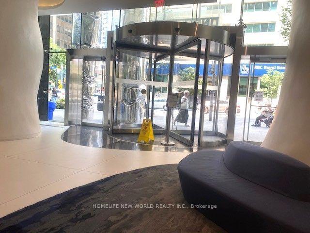 Photo 3 of Unit 2308, 1 Bloor Street E, Toronto, Church-Yonge Corridor — HOMEH
