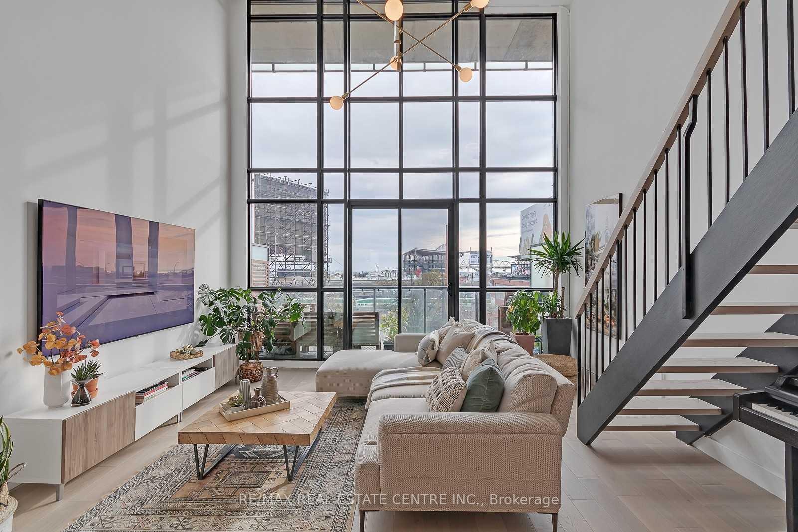 Photo of Unit 407, 5 Hanna Avenue