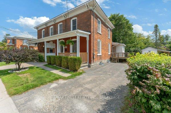 Photo 3 of 30 King Street, Prince Edward County, Picton Ward — HOMEH