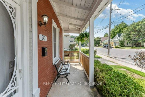 Photo 4 of 30 King Street, Prince Edward County, Picton Ward — HOMEH