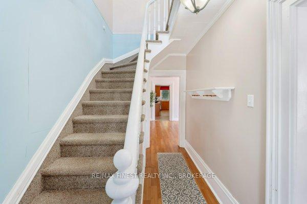 Photo 5 of 30 King Street, Prince Edward County, Picton Ward — HOMEH