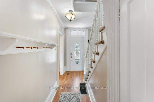 Photo 6 of 30 King Street, Prince Edward County, Picton Ward — HOMEH