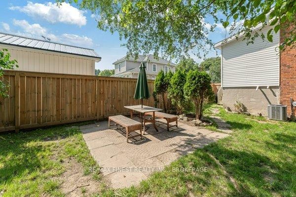 Photo 34 of 30 King Street, Prince Edward County, Picton Ward — HOMEH