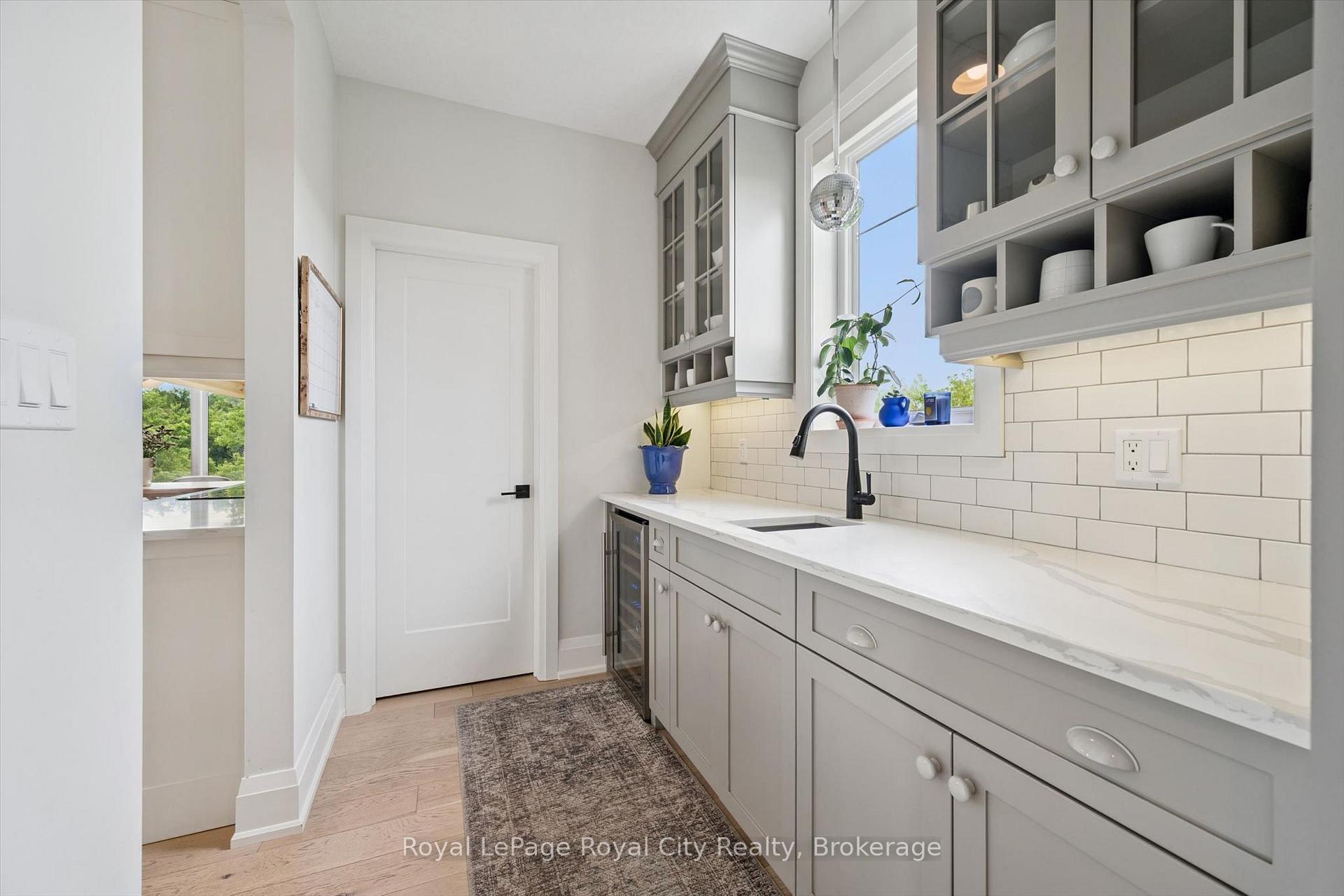 Photo 9 of 22 Hilltop Road, Guelph, Victoria North — HOMEH