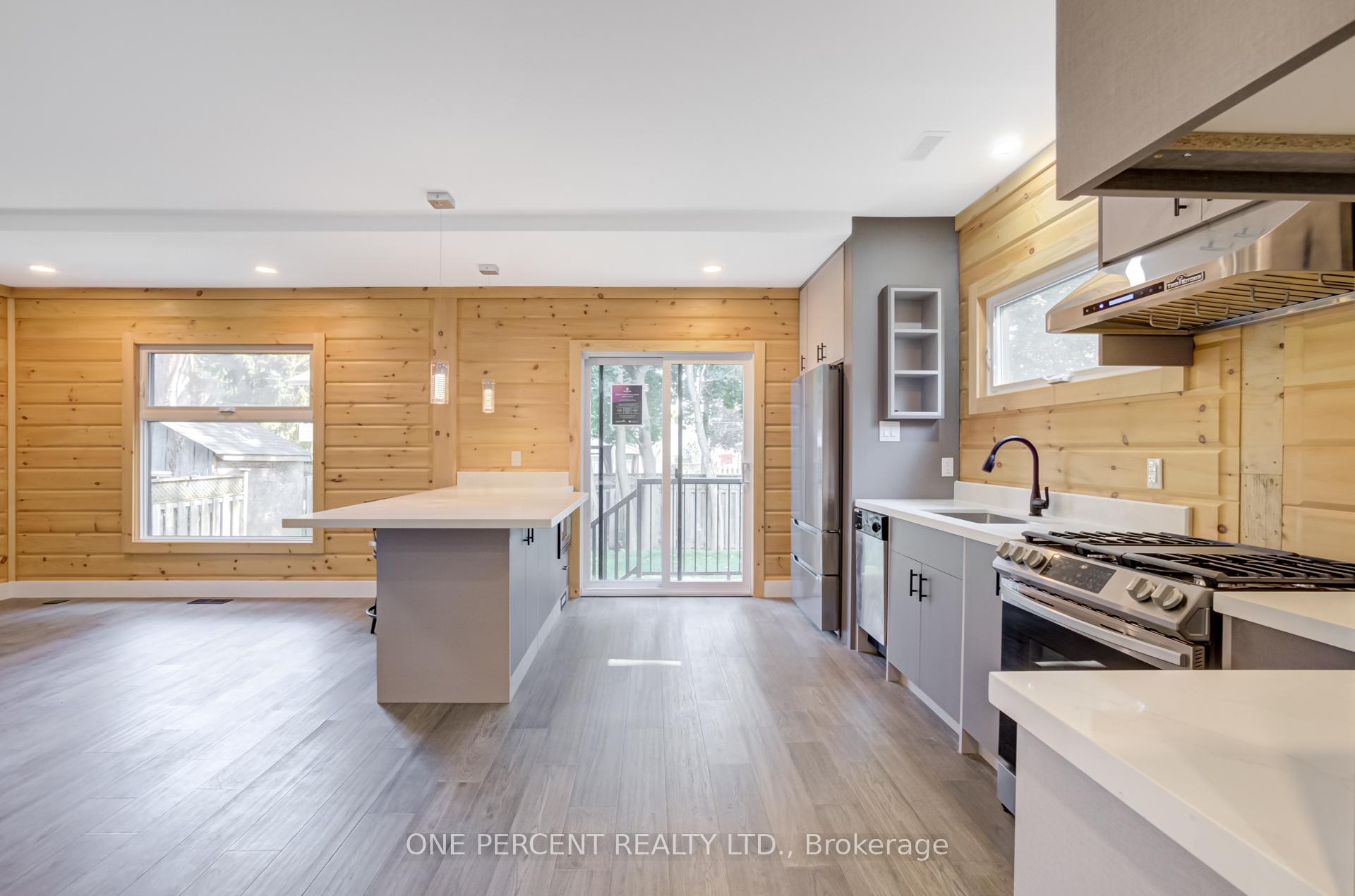 Photo 3 of 57 Rosehill Drive, Whitchurch-Stouffville, Rural Whitchurch-Stouffville — HOMEH