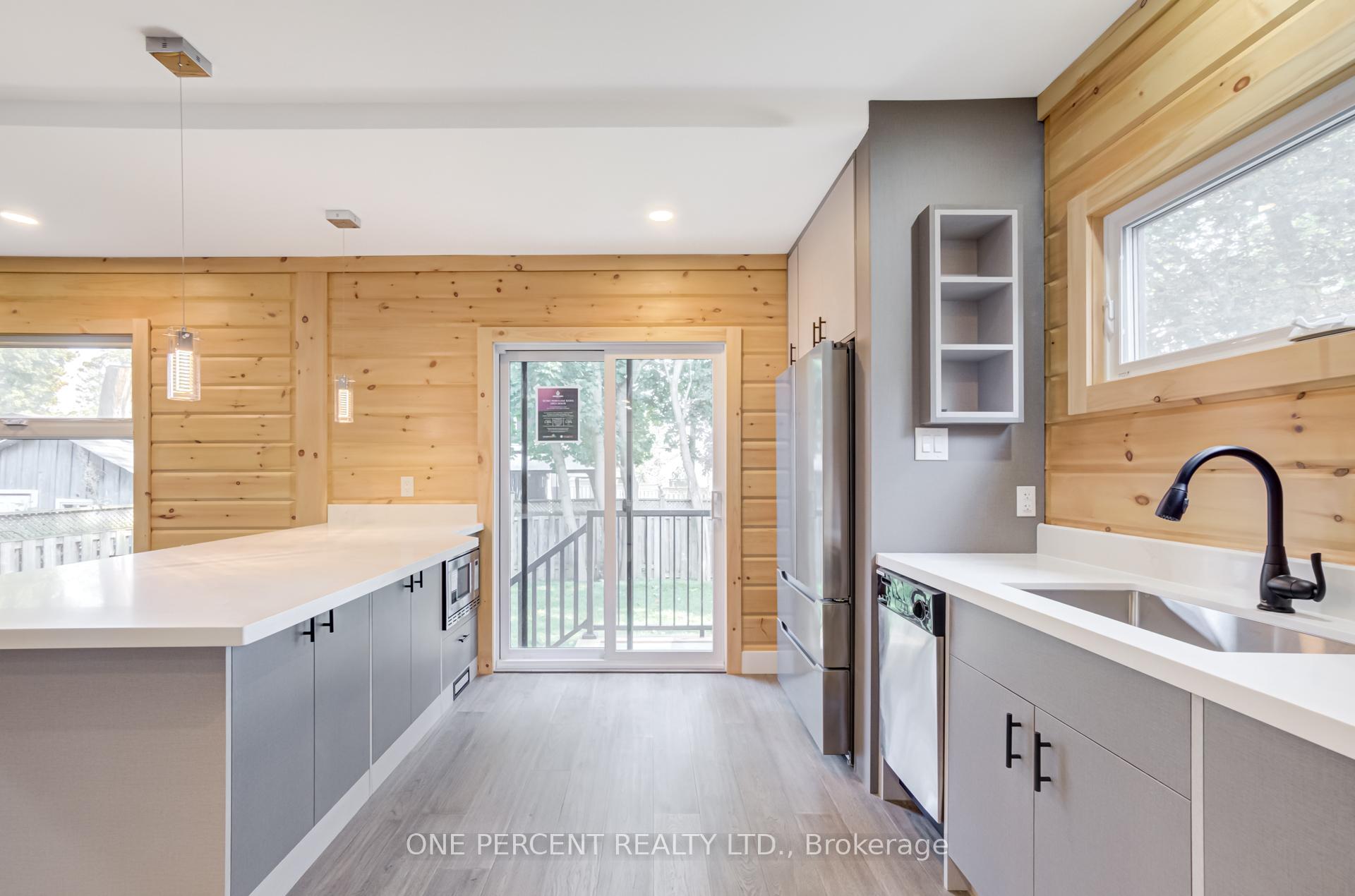 Photo 6 of 57 Rosehill Drive, Whitchurch-Stouffville, Rural Whitchurch-Stouffville — HOMEH