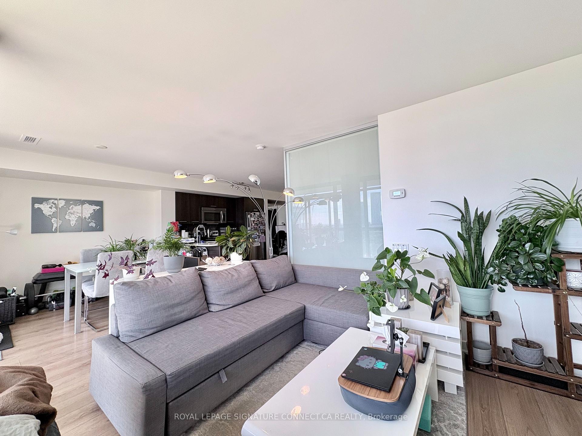 Photo 8 of Unit 804, 78 Tecumseth Street, Toronto, Niagara — HOMEH