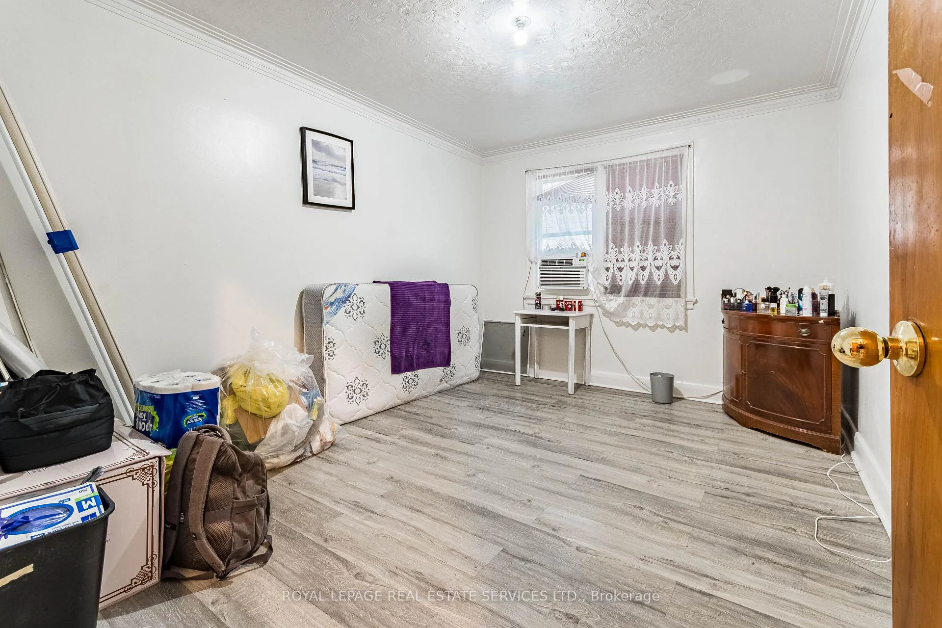 Photo 11 of 40 Dominion Road, Etobicoke, Long Branch — HOMEH