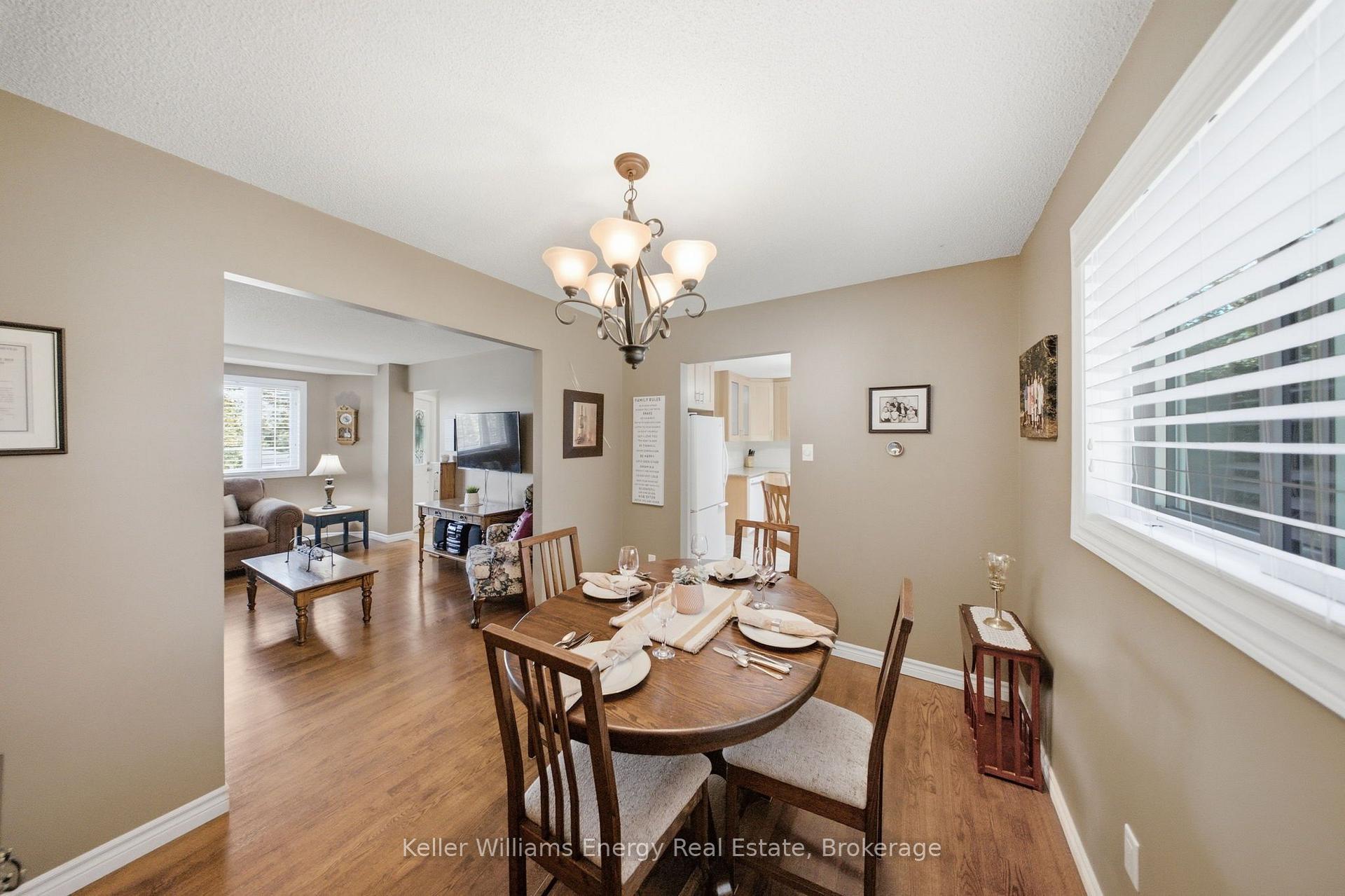 Photo 13 of 216 Gallagher Street, Peterborough, Northcrest Ward 5 — HOMEH