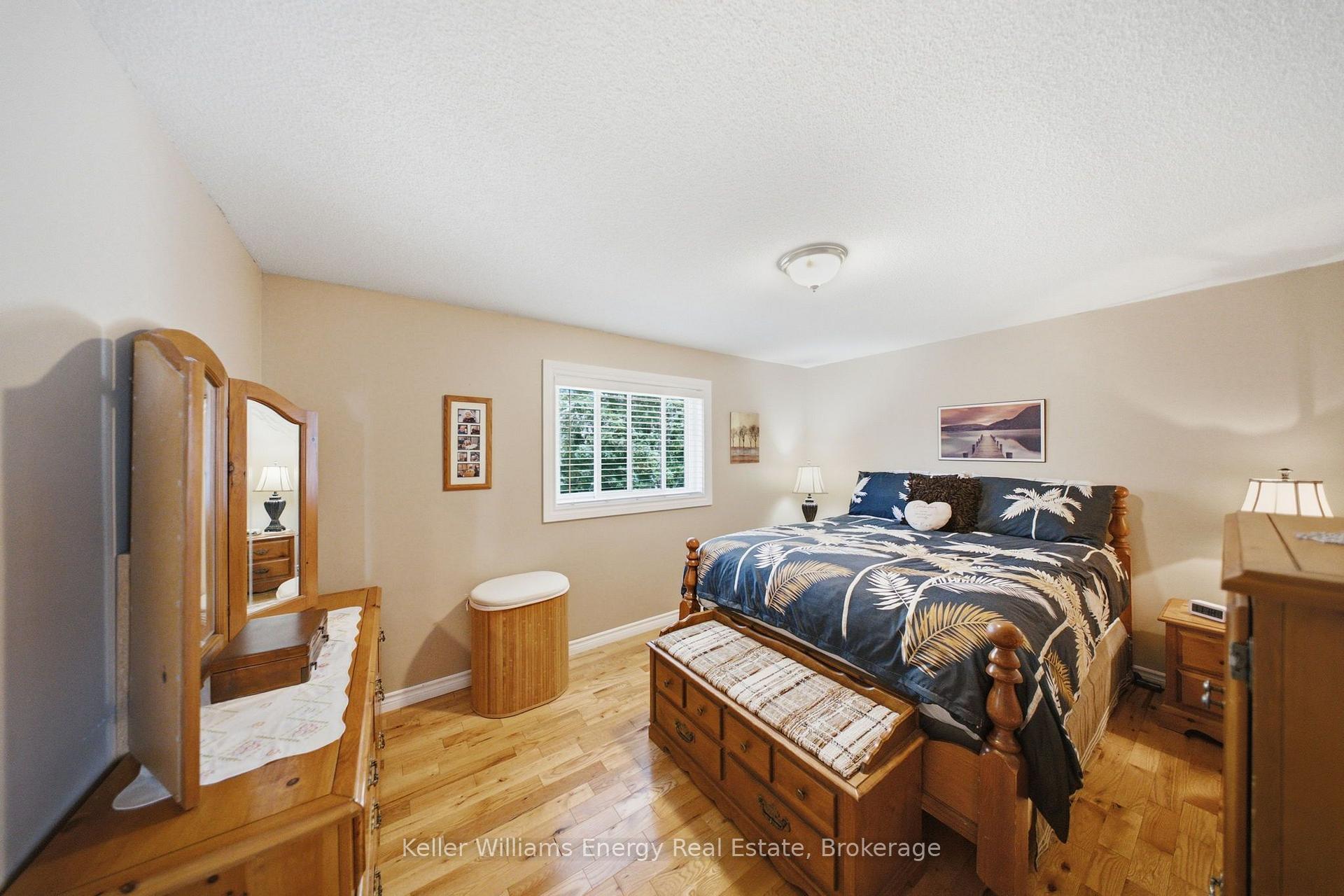 Photo 26 of 216 Gallagher Street, Peterborough, Northcrest Ward 5 — HOMEH
