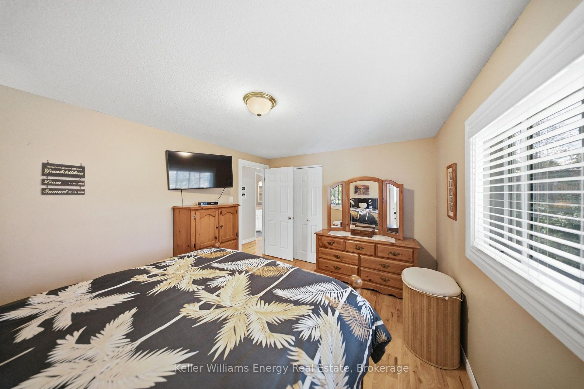 Photo 27 of 216 Gallagher Street, Peterborough, Northcrest Ward 5 — HOMEH