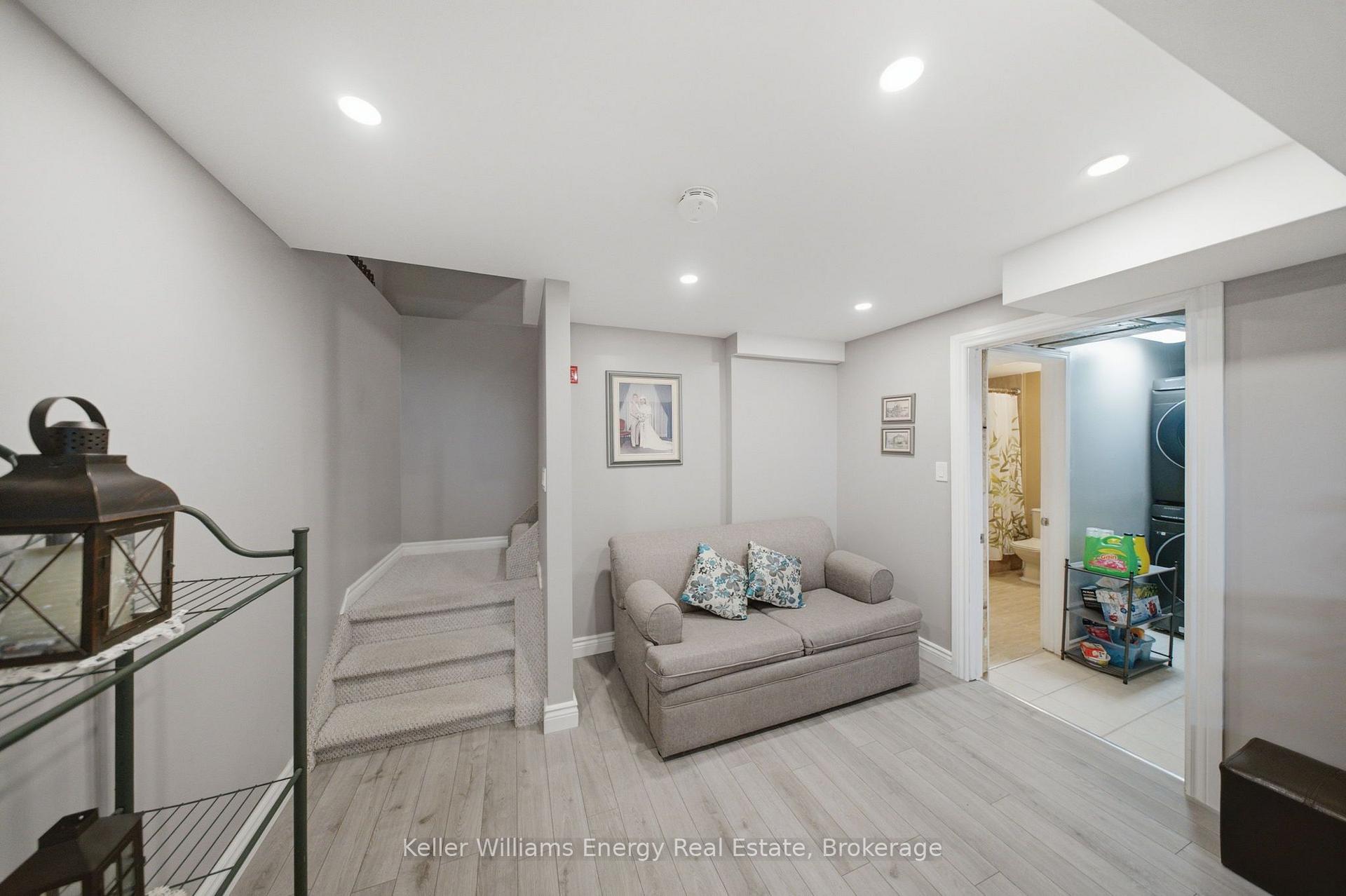 Photo 30 of 216 Gallagher Street, Peterborough, Northcrest Ward 5 — HOMEH