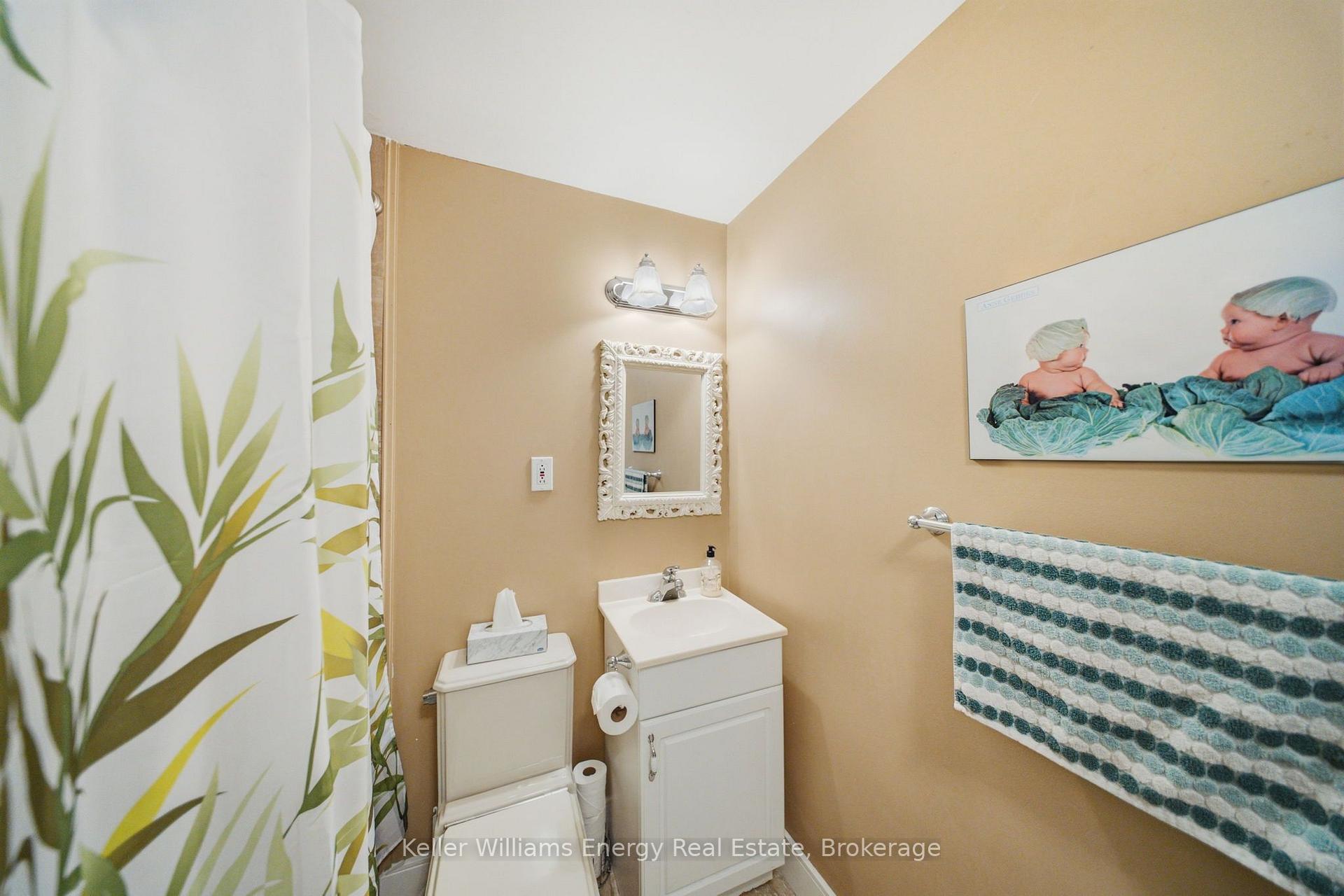 Photo 33 of 216 Gallagher Street, Peterborough, Northcrest Ward 5 — HOMEH
