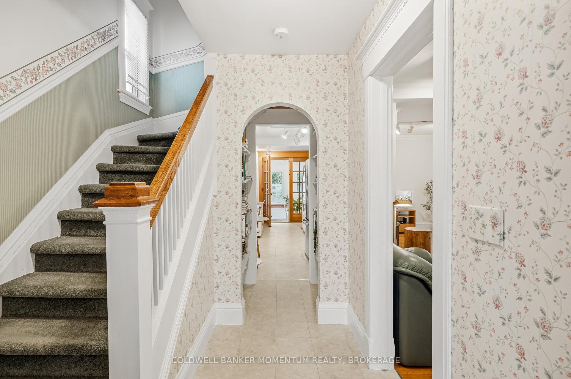 Photo 5 of 3973 St Peter Avenue, Niagara Falls, Stamford — HOMEH