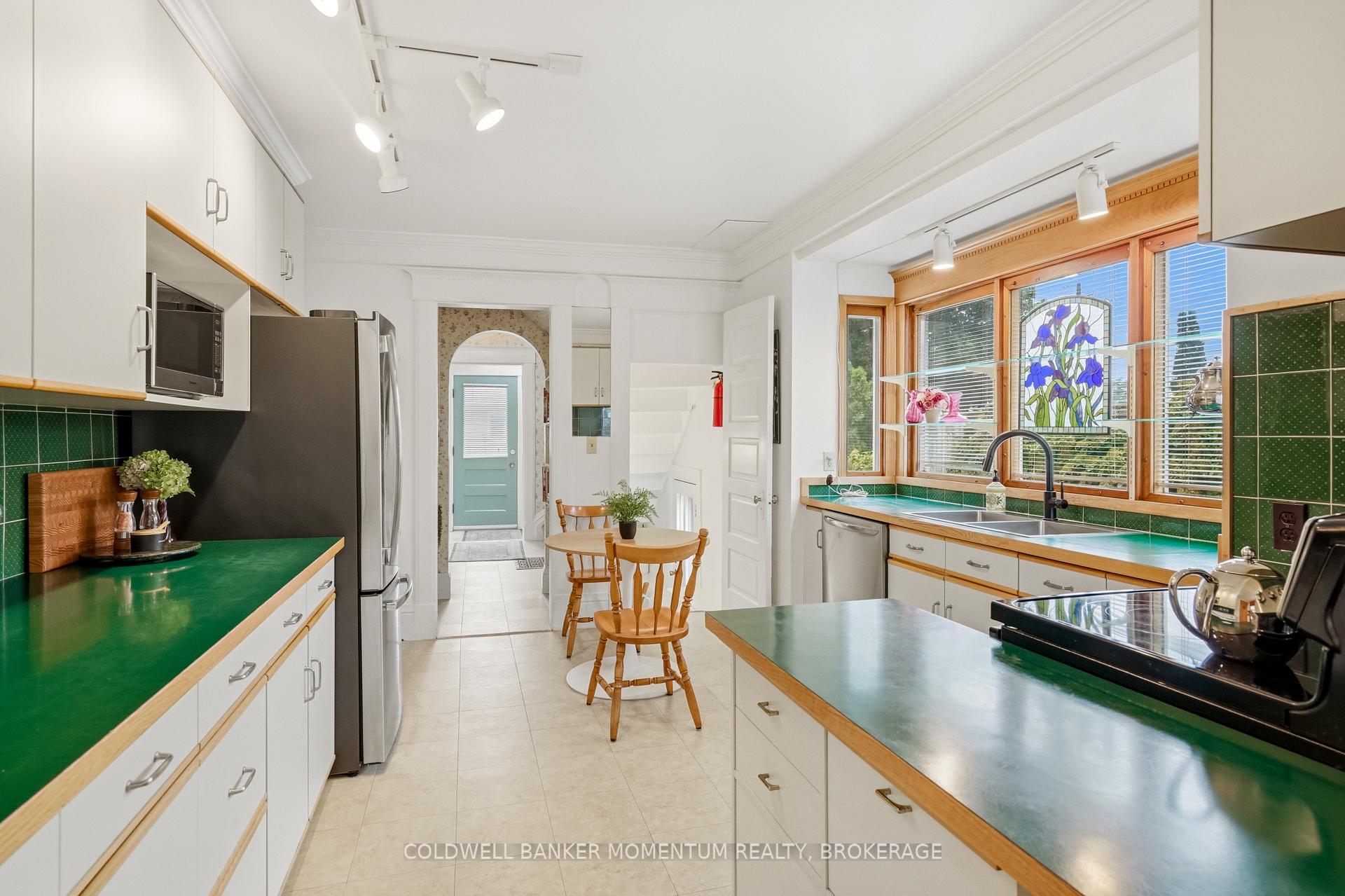 Photo 10 of 3973 St Peter Avenue, Niagara Falls, Stamford — HOMEH