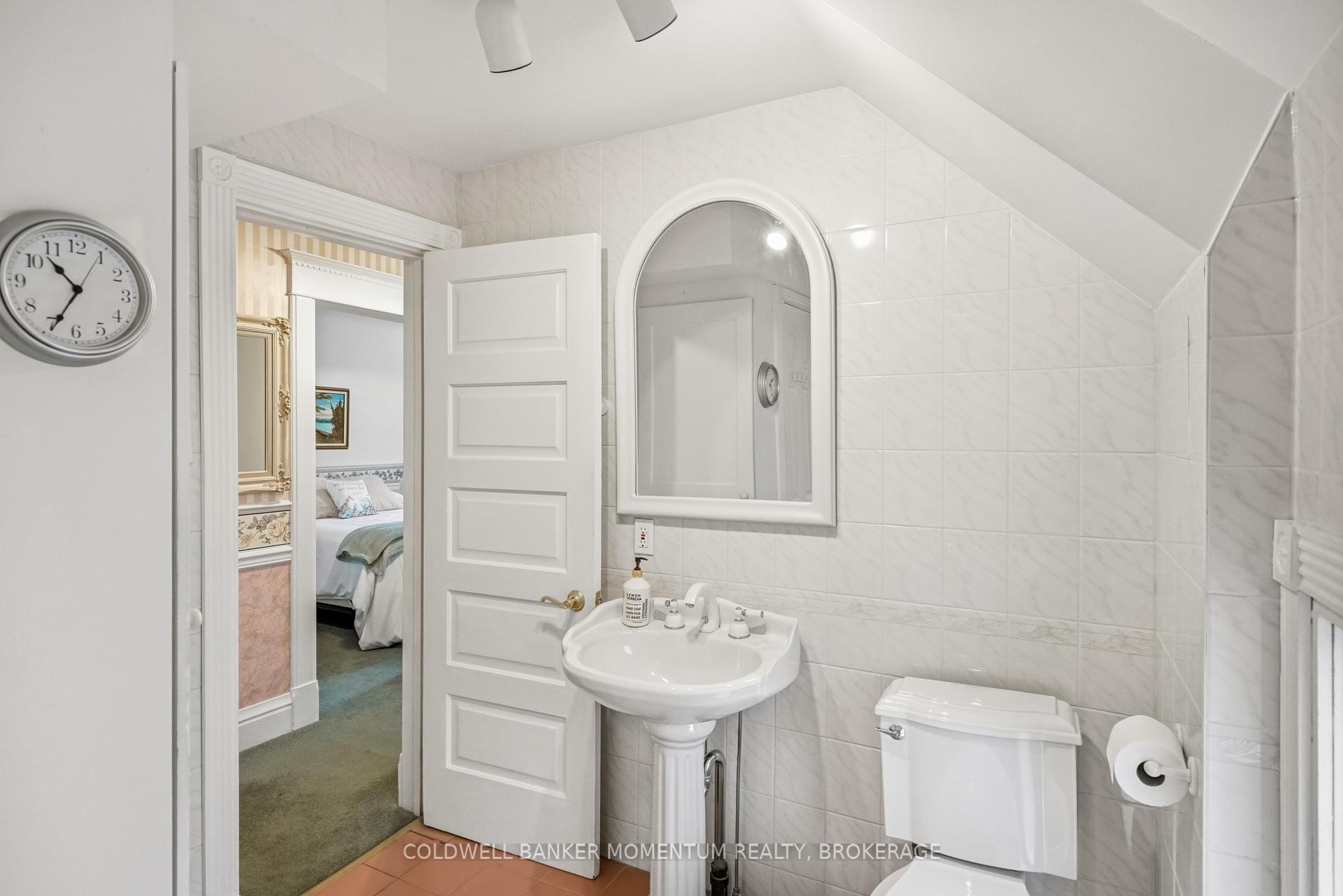 Photo 24 of 3973 St Peter Avenue, Niagara Falls, Stamford — HOMEH