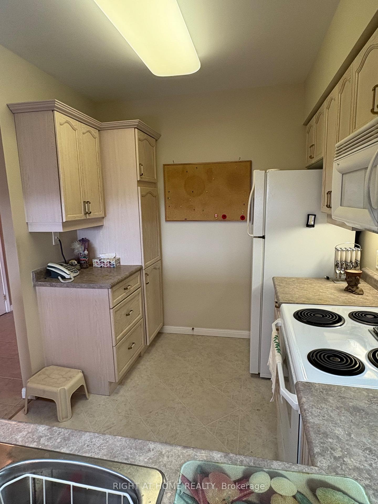 Photo 5 of Unit 509, 90 Dean Avenue, Barrie, Painswick South — HOMEH