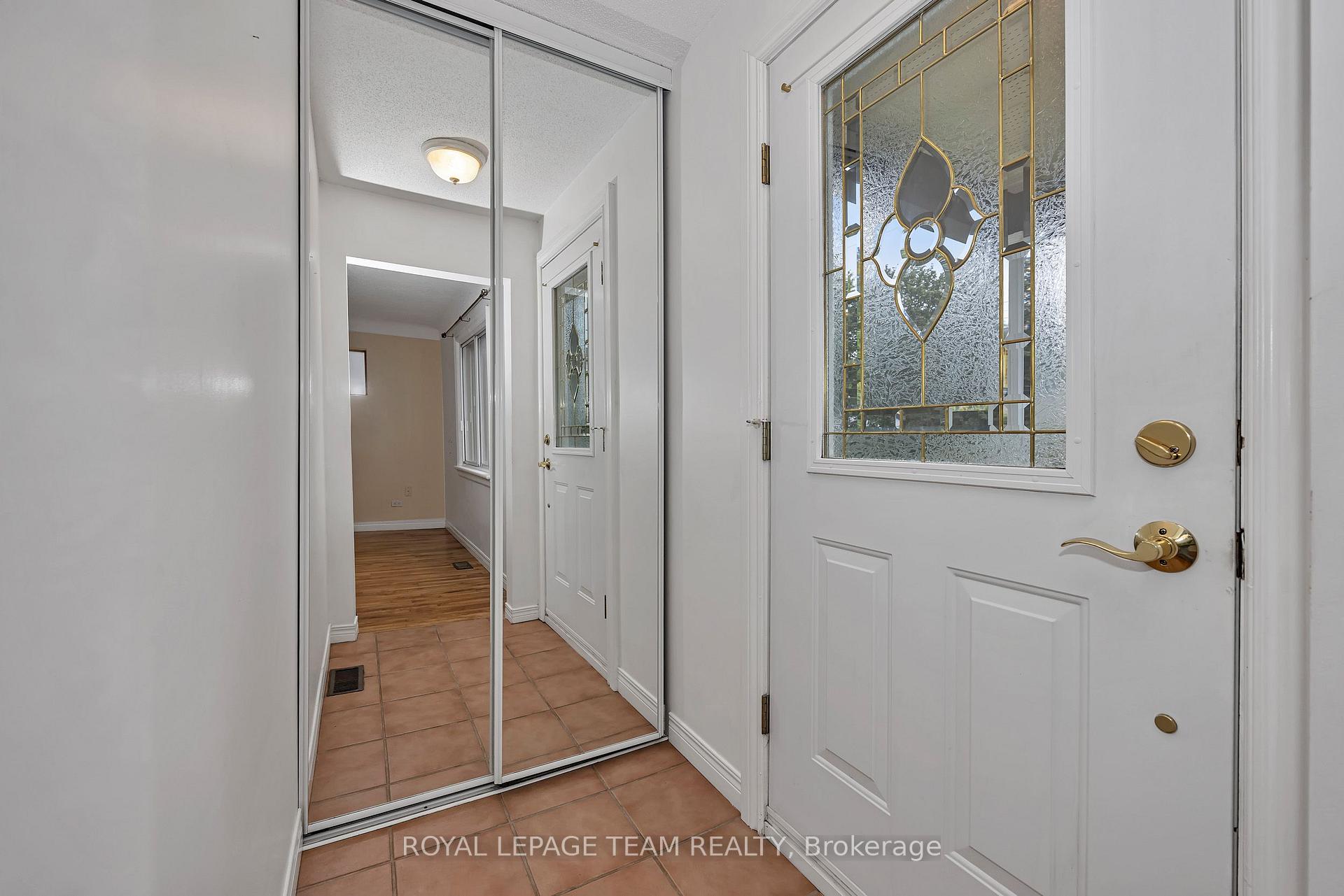 Photo 6 of 658 Tweedsmuir Avenue, Ottawa, Westboro/Hampton Park — HOMEH