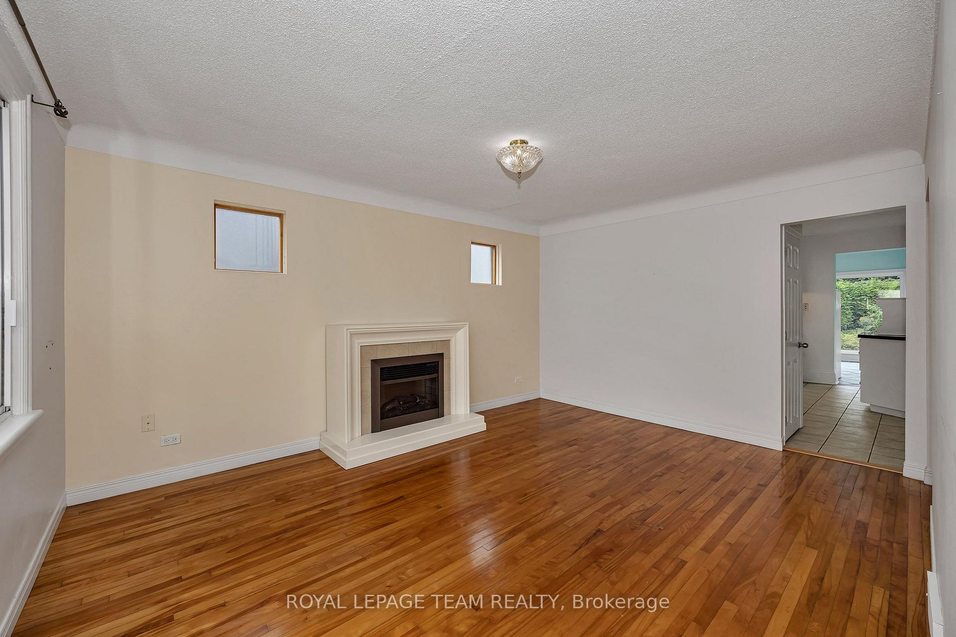 Photo 10 of 658 Tweedsmuir Avenue, Ottawa, Westboro/Hampton Park — HOMEH