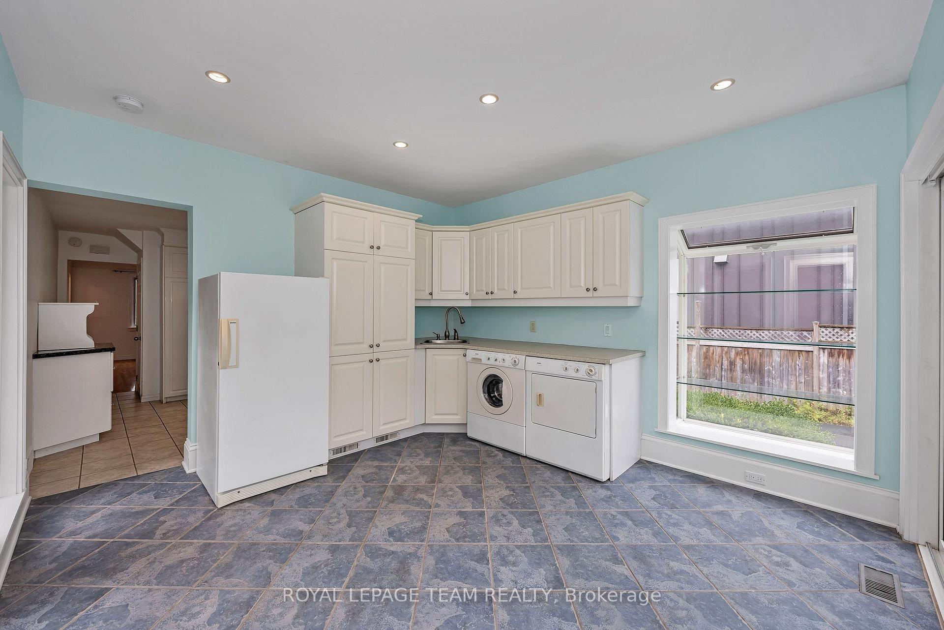 Photo 16 of 658 Tweedsmuir Avenue, Ottawa, Westboro/Hampton Park — HOMEH