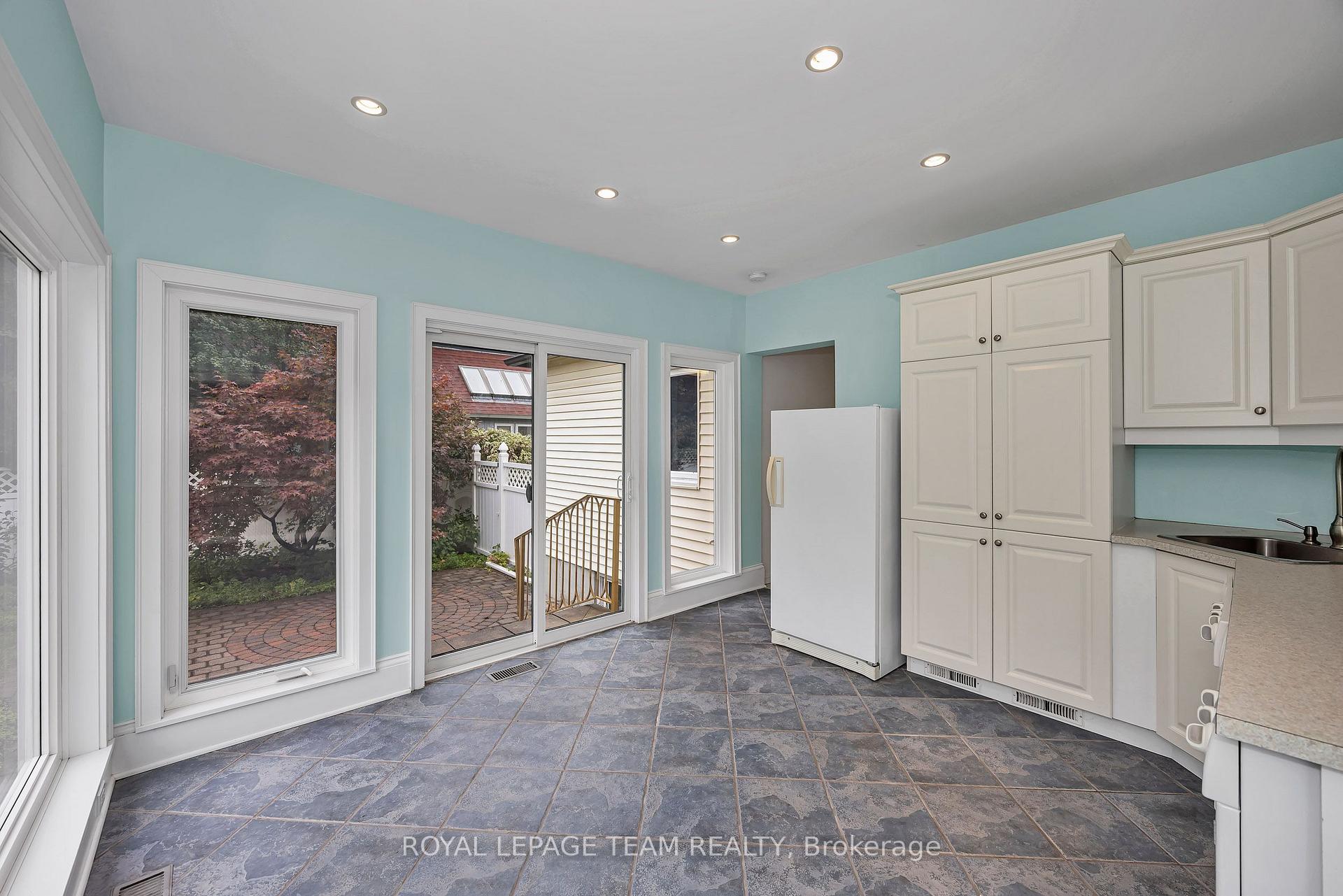 Photo 17 of 658 Tweedsmuir Avenue, Ottawa, Westboro/Hampton Park — HOMEH