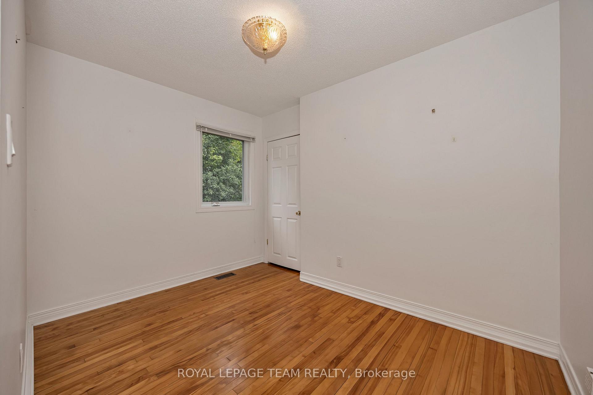 Photo 21 of 658 Tweedsmuir Avenue, Ottawa, Westboro/Hampton Park — HOMEH
