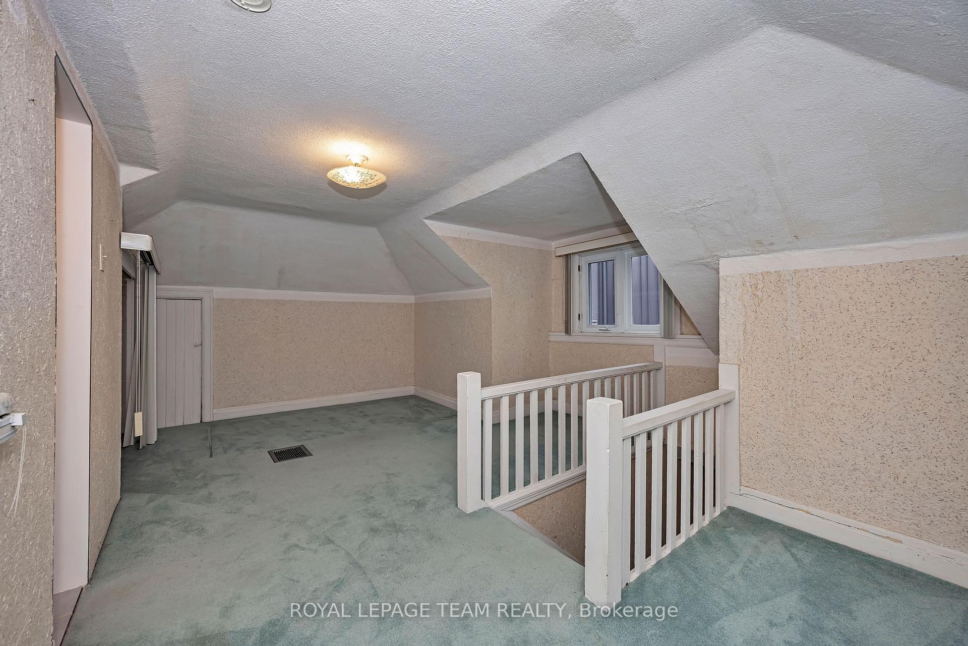 Photo 25 of 658 Tweedsmuir Avenue, Ottawa, Westboro/Hampton Park — HOMEH